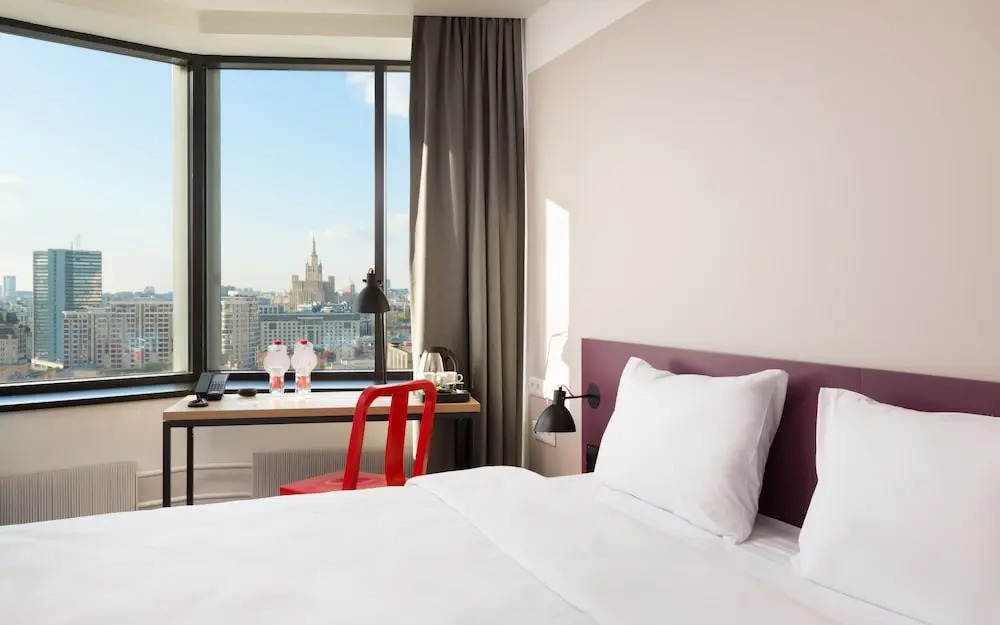 هتل ایزمیوت